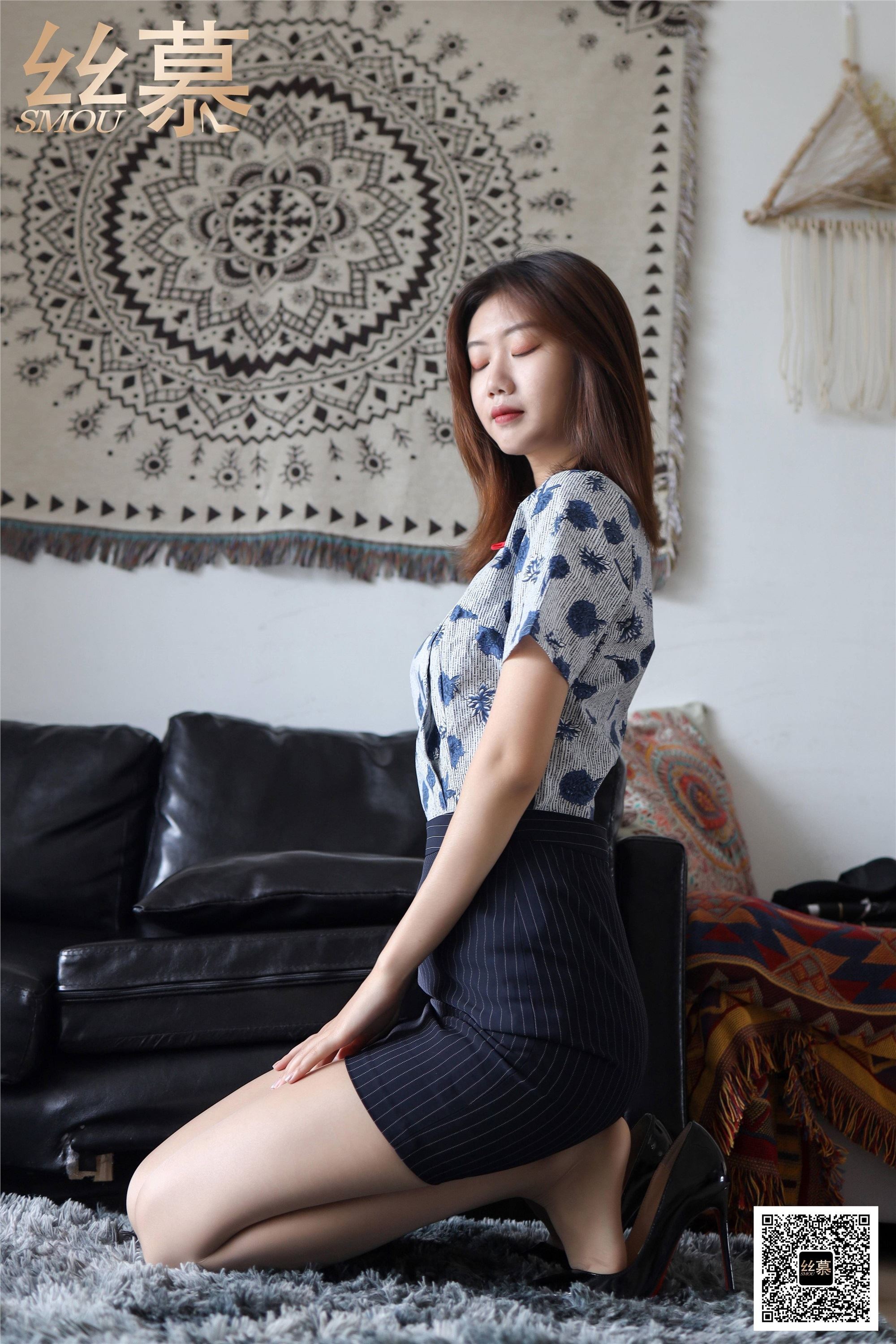 丝慕写真 SM415 天天一元 模特：米朵《空姐的超薄款制服袜》